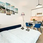 T2 Cocon Prestige Lyonnais : Securite Commodites Appartement *