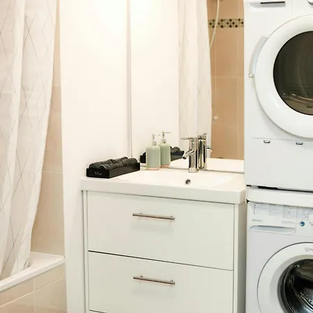 Cocon Prestige Lyonnais : Securite Et Commodites Apartment Venissieux