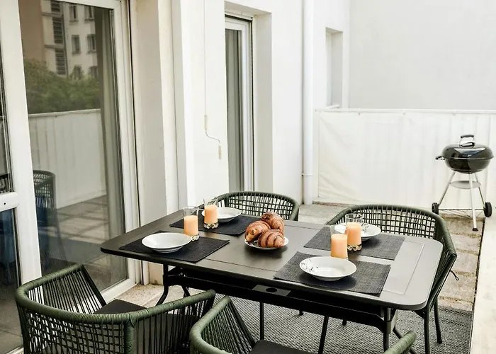 דירה T2 Cocon Prestige Lyonnais : Securite Commodites *